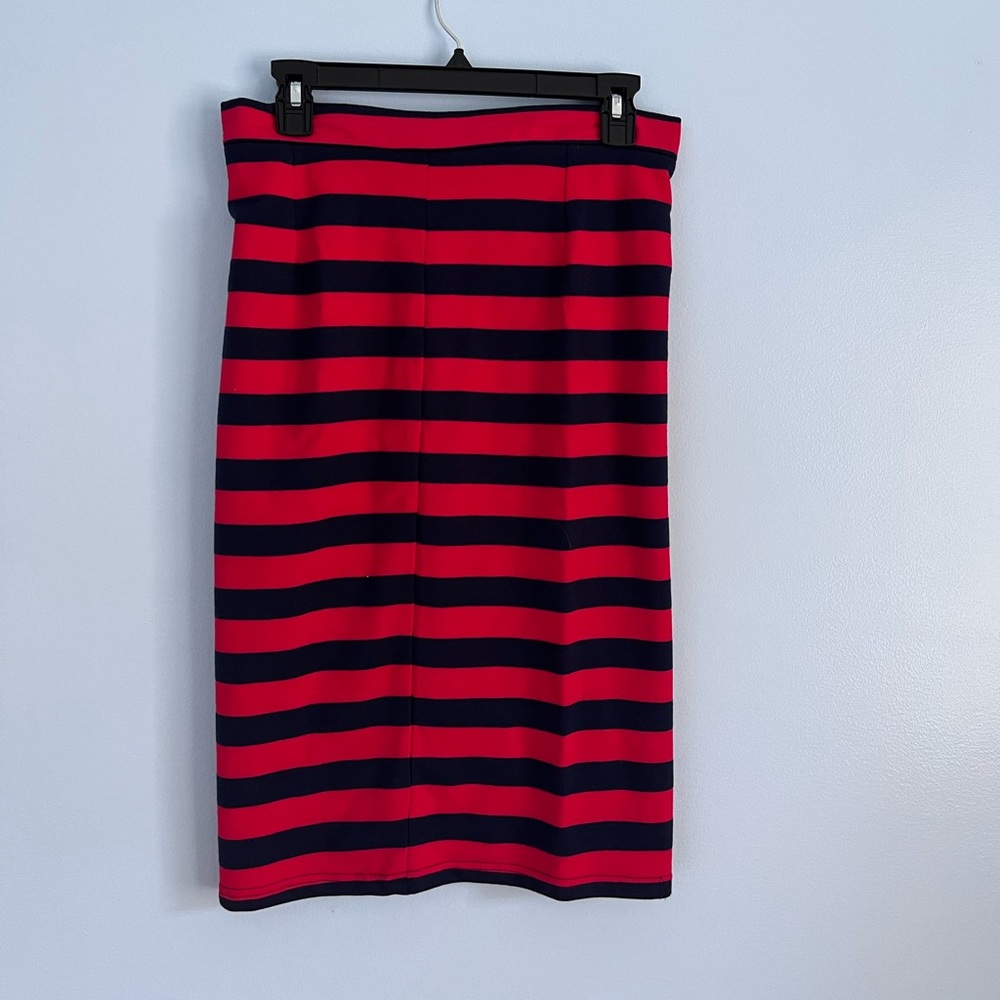 Navy and red stripes pencil skirt. Size L